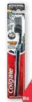 Colgate Brosses à Dents Double Action Charcoal Medium