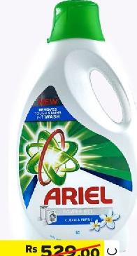 Ariel Lessive Liquide Machine 2.35L